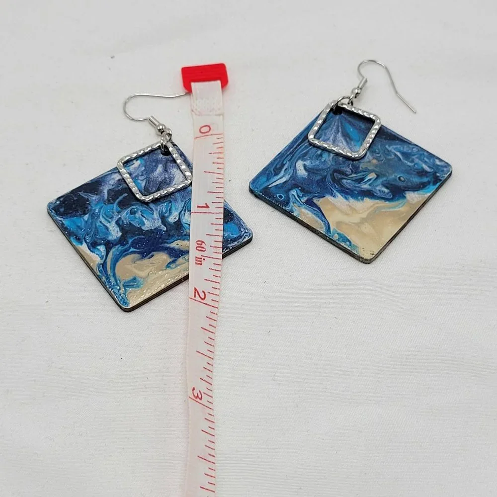 NWOT Wooden Diamond Shaped Earrings - Picture 4 of 5